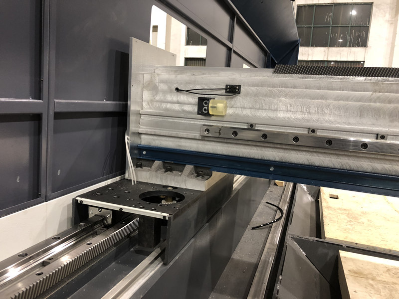 10KW машина за сечење ласер